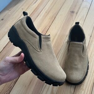 Lands End womens Tan Suede Slip On Shoes Loafers Hiking Mocs casual Size 8HM